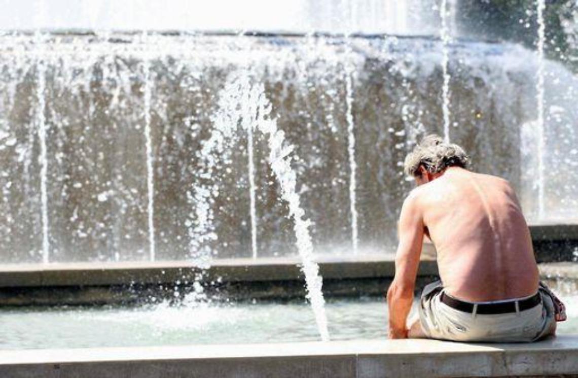 Caldo/ Ancora 'Lucifero', a Roma 15mila bottiglie acqua al giorno