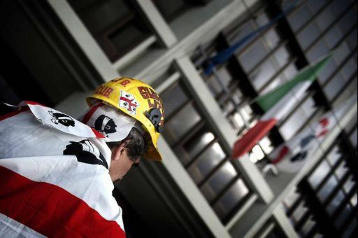 Carbosulcis/ Minatori minacciano: pronti a fare i matti