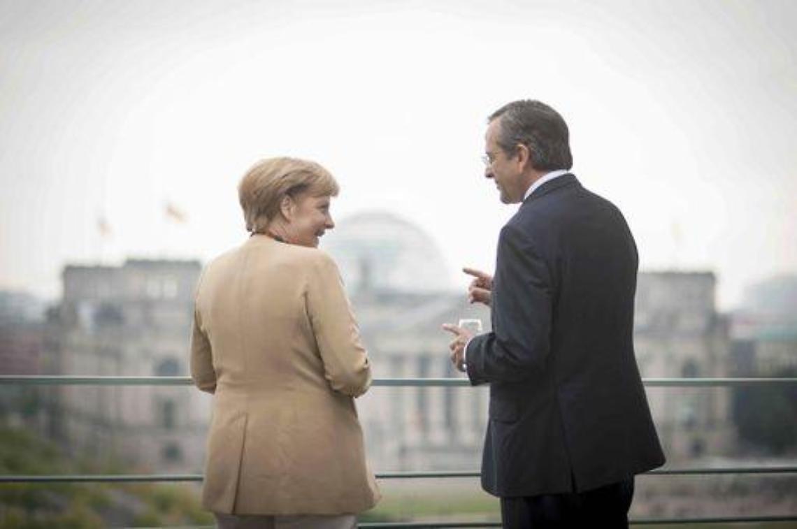 Crisi/ Merkel: Mi auguro che la Grecia resti nell'euro