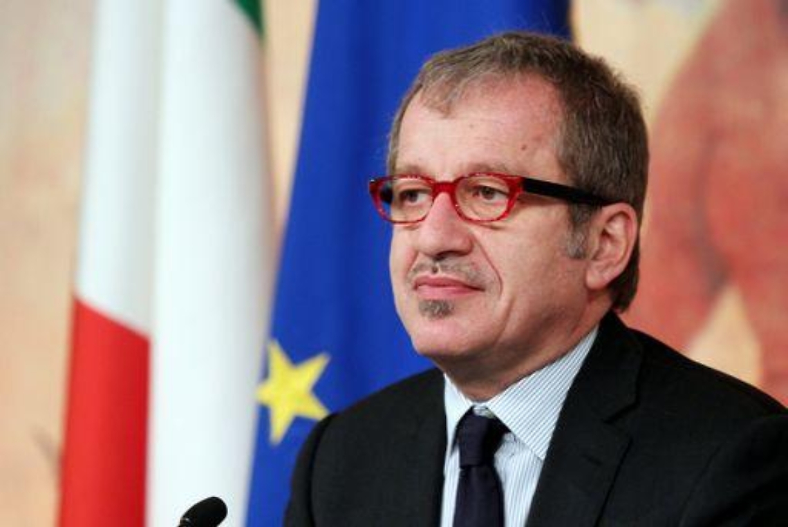 Immigrati/ Maroni: Respingimenti Lampedusa per fermare invasione