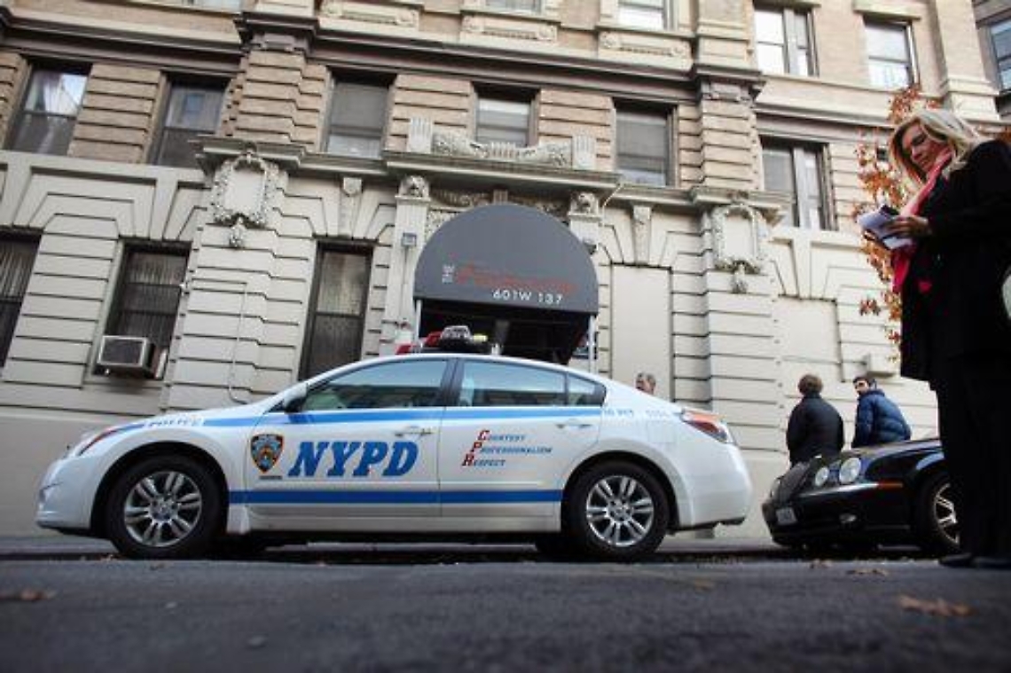 Usa/ Sparatoria davanti all'Empire State Building a New York