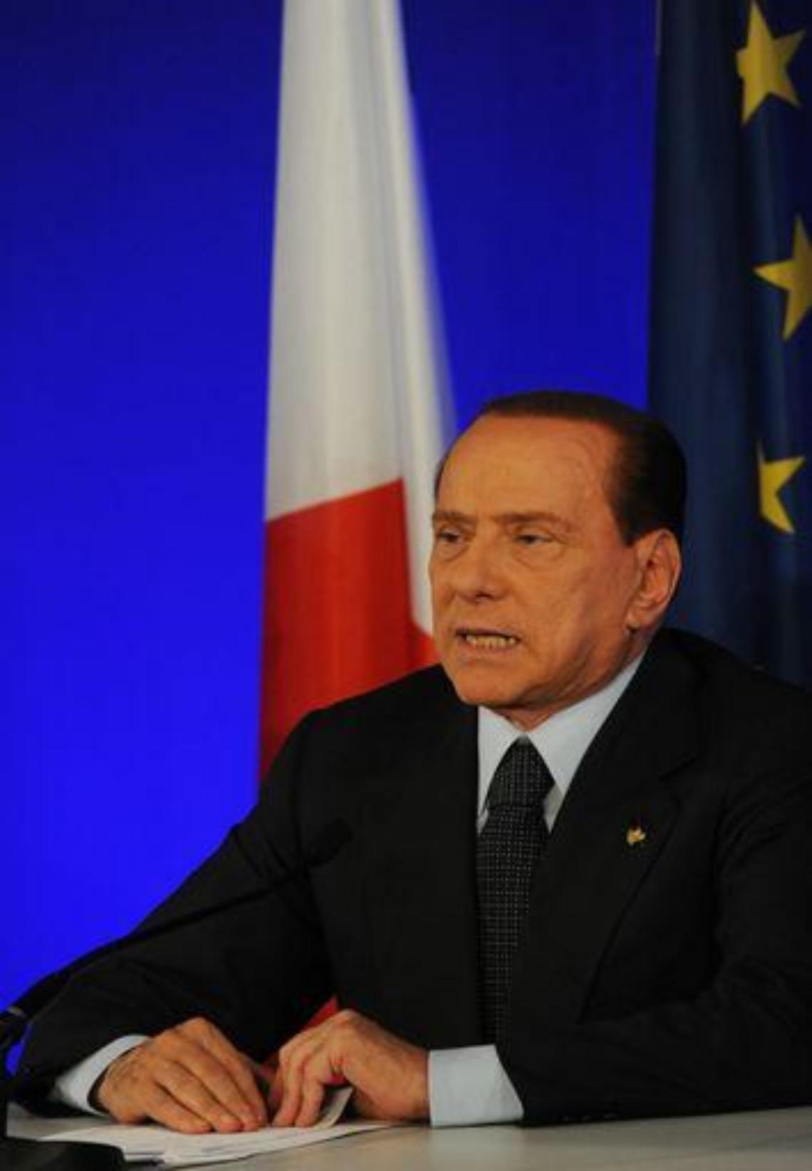 Berlusconi sempre in campo. Bersagli: Magistrati e governo Monti