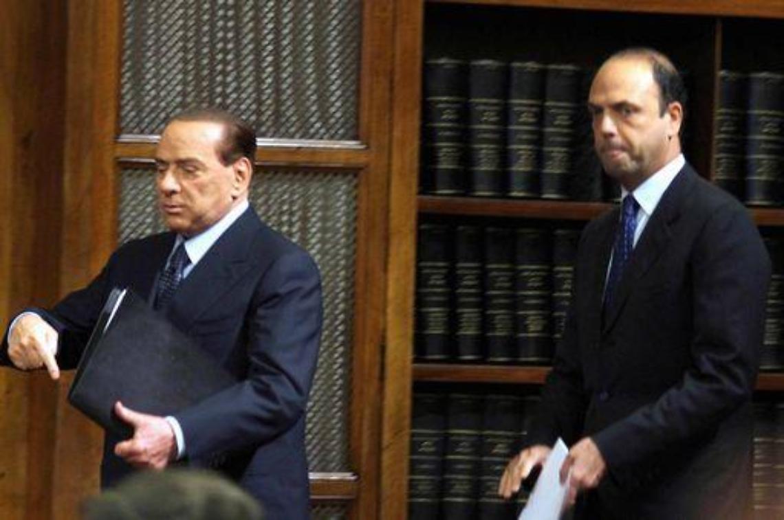 Cav incontra Alfano, poi annuncia: Non mi candido, ok primarie