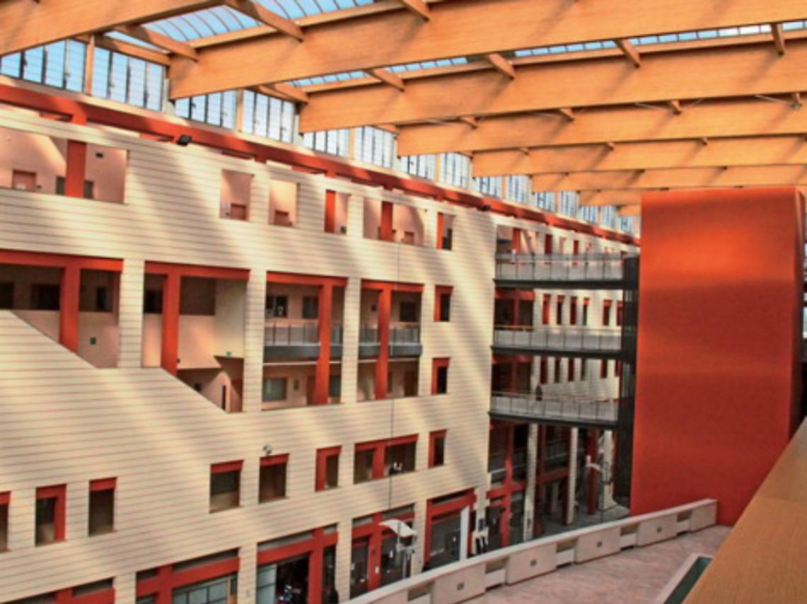 Dormono in camera con la stufa a legna<br/>Sette persone intossicate da monossido