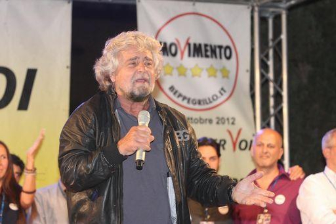 Ft su Grillo: un giullare d&agrave; la sveglia ai politici italiani