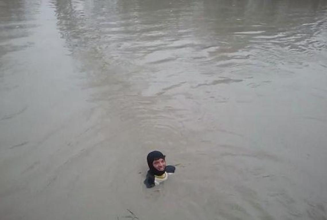 Lega/ Segretario Modena tenta traversata fiume, stop dalla Digos