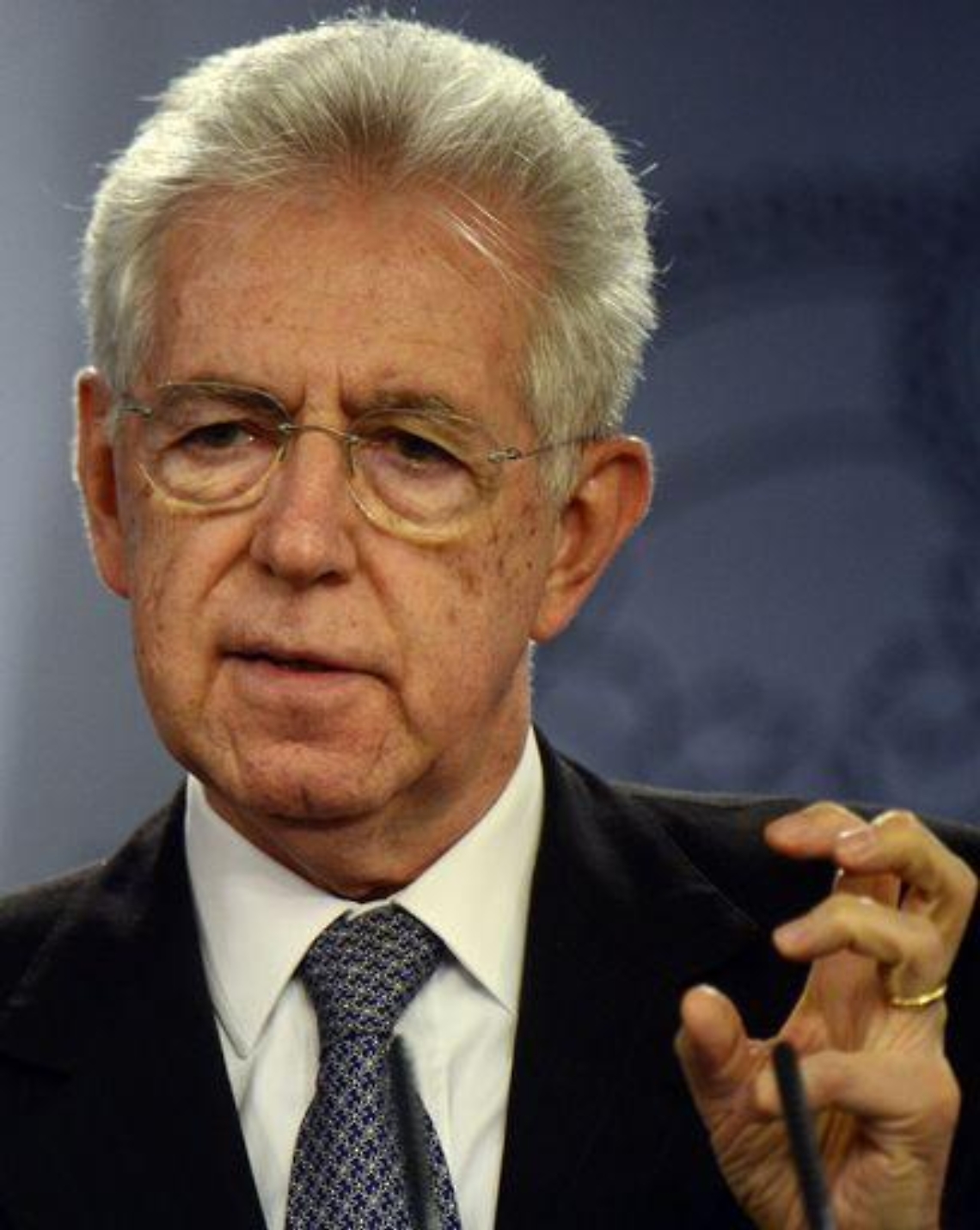 Monti: Governo 'maledetto', ma pi&ugrave; gradito dei partiti