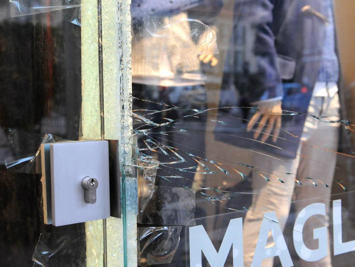 Ancora "spaccate" in citt&agrave;: nel mirino<br/>in prima mattinata il bar "La lucciola"