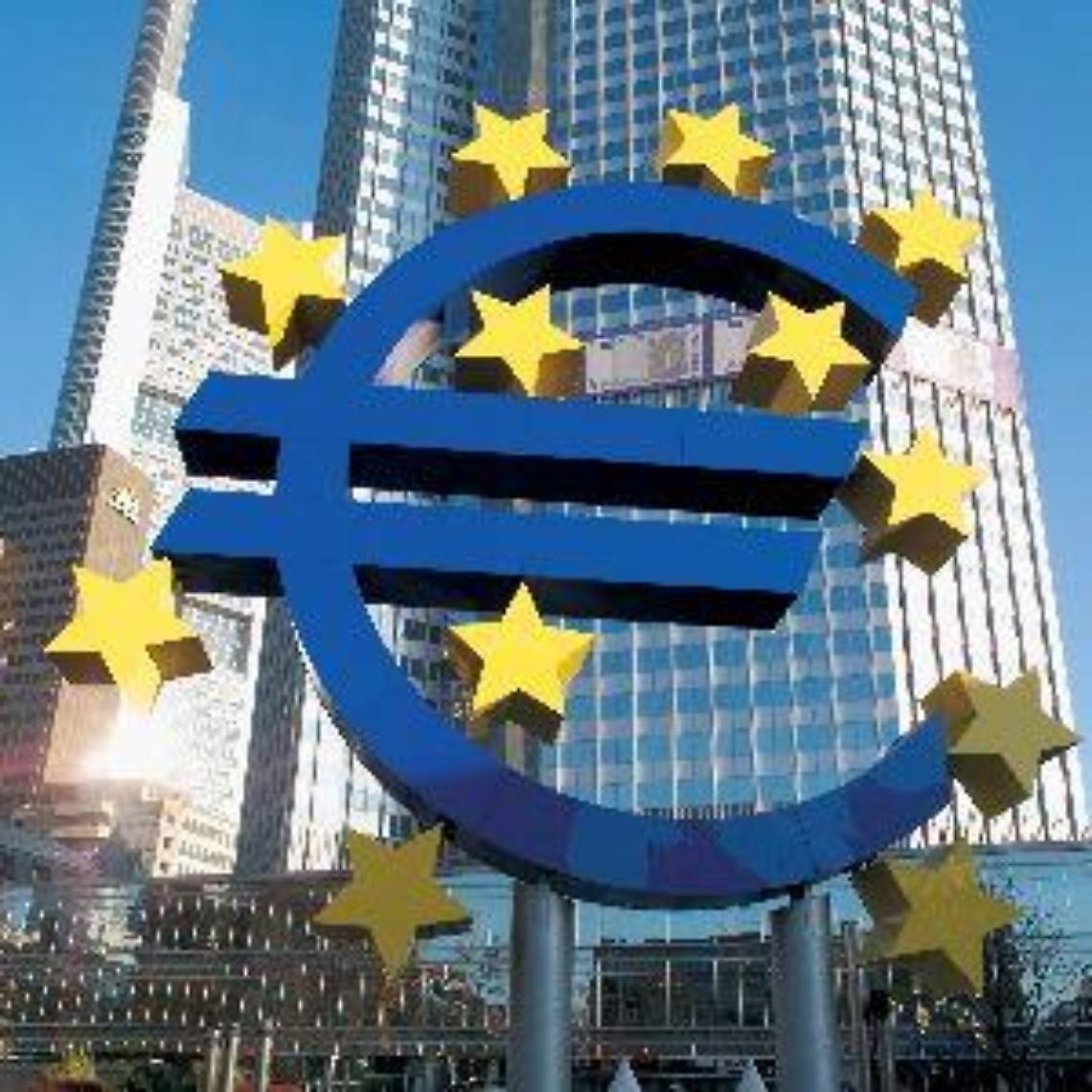 Bce/ Peggiora calo credito a imprese area euro: ottobre -1,8%