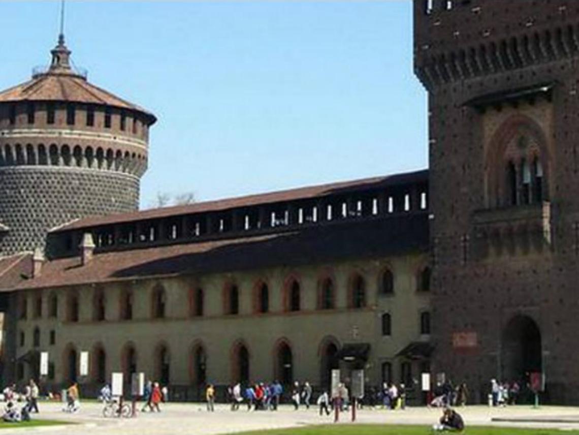 Bookcity Milano<br/>Scorpacciata di libri<br/>dal castello allo stadio