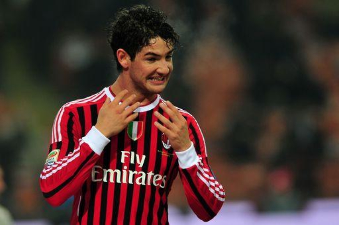 Calcio/ Berlusconi: Pato? &Egrave; un problema, speriamo guarisca