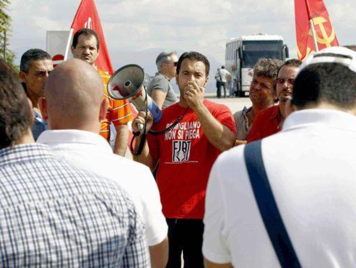 Fiat/ Sindacati ad azienda: Ritirate licenziamenti a Pomigliano