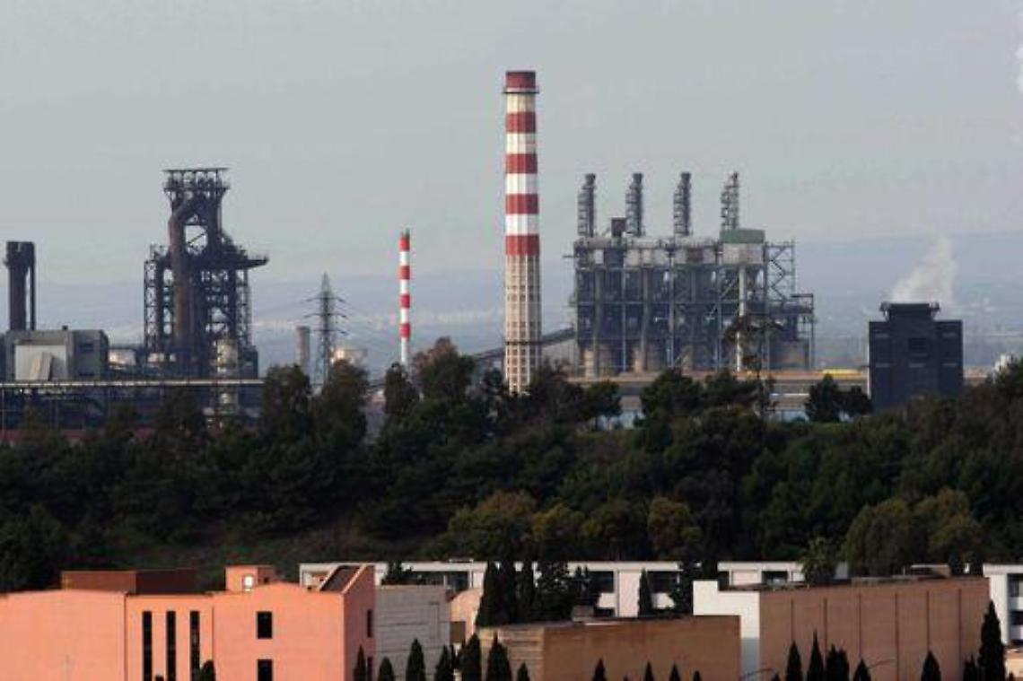 Ilva/ Tromba d'aria investe stabilimento, l'azienda: crolli
