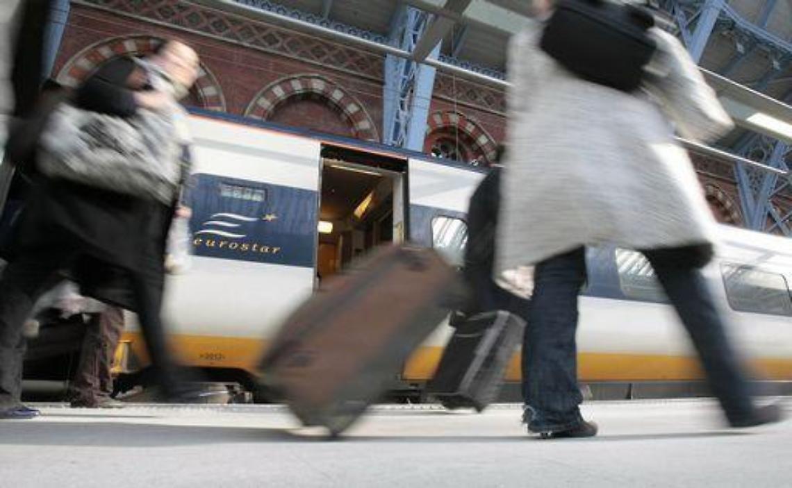 Incendio nel tunnel della Manica, traffico sospeso due ore