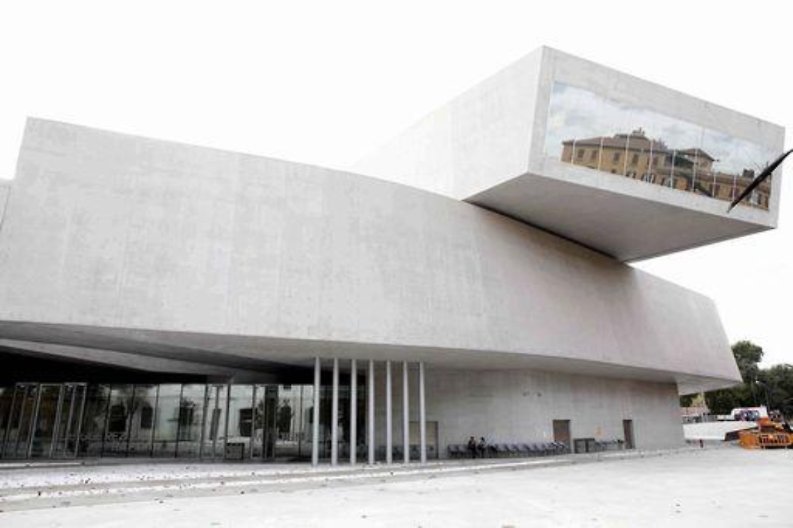 Maxxi/ Portoghesi: il Maxxi ha avuto un costo sproporzionato