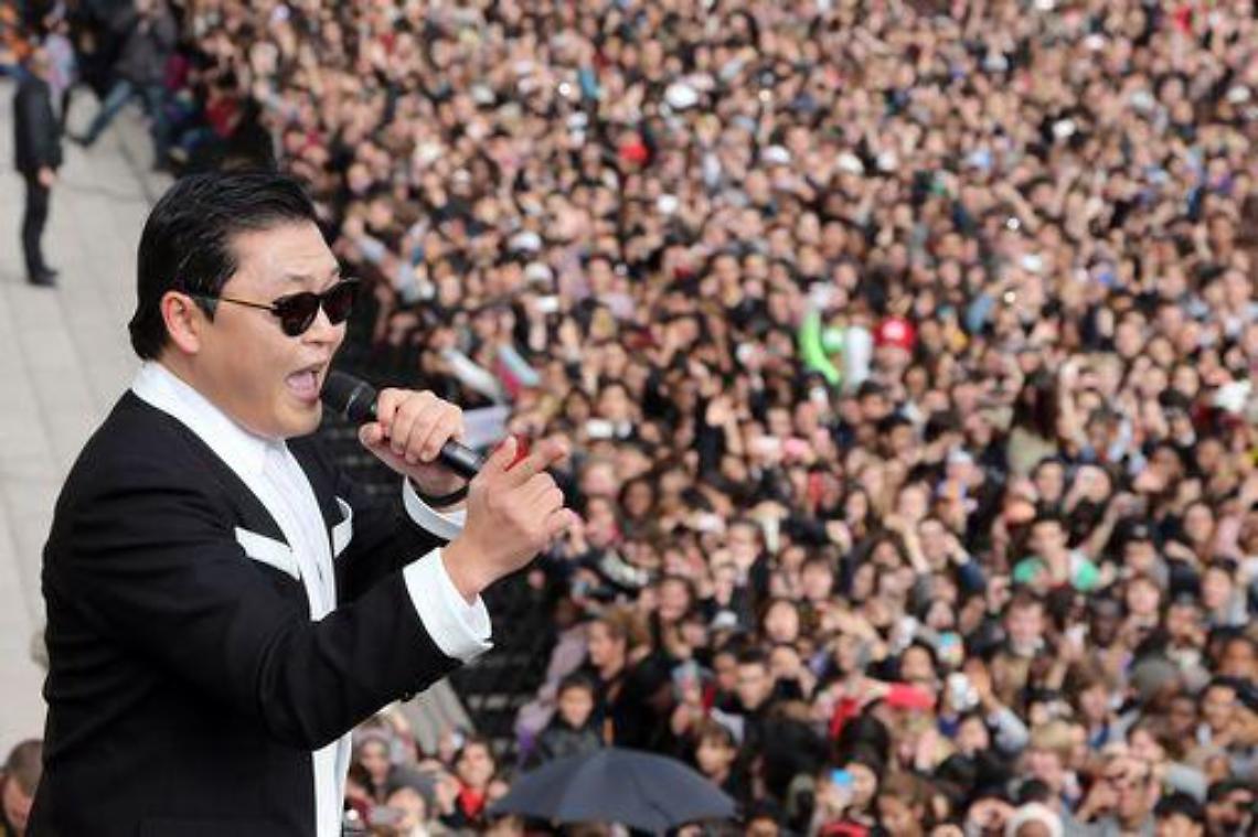 Roma, 5mila a piazza del Popolo per flash mob di 'Gangnam Style'