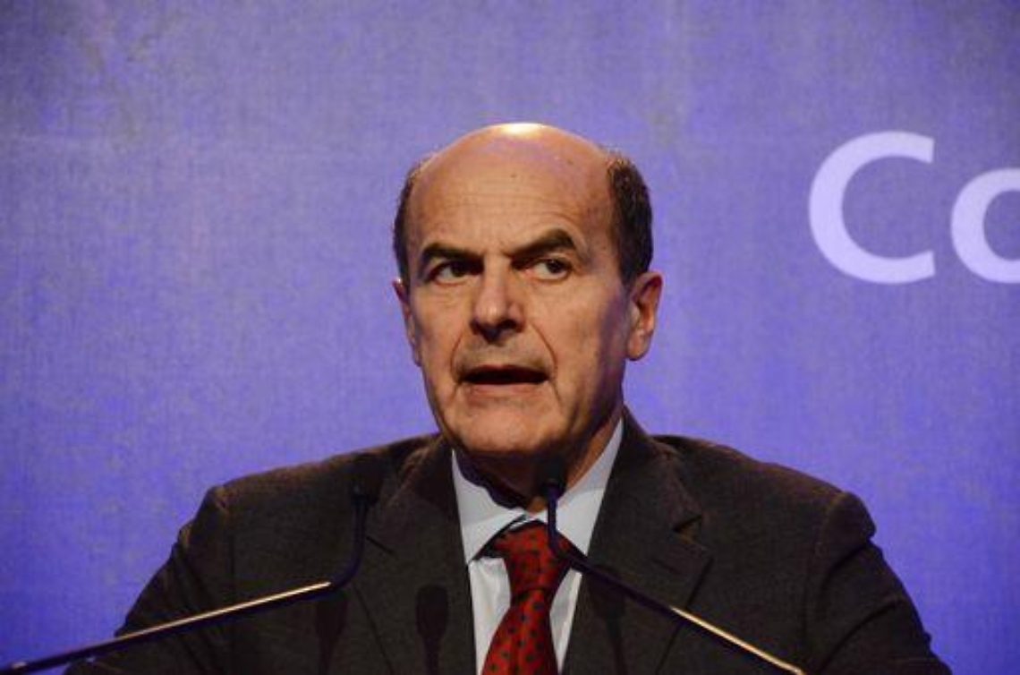 Sanit&agrave;/ Bersani: Pubblica non &egrave; lusso, no a disastro sociale