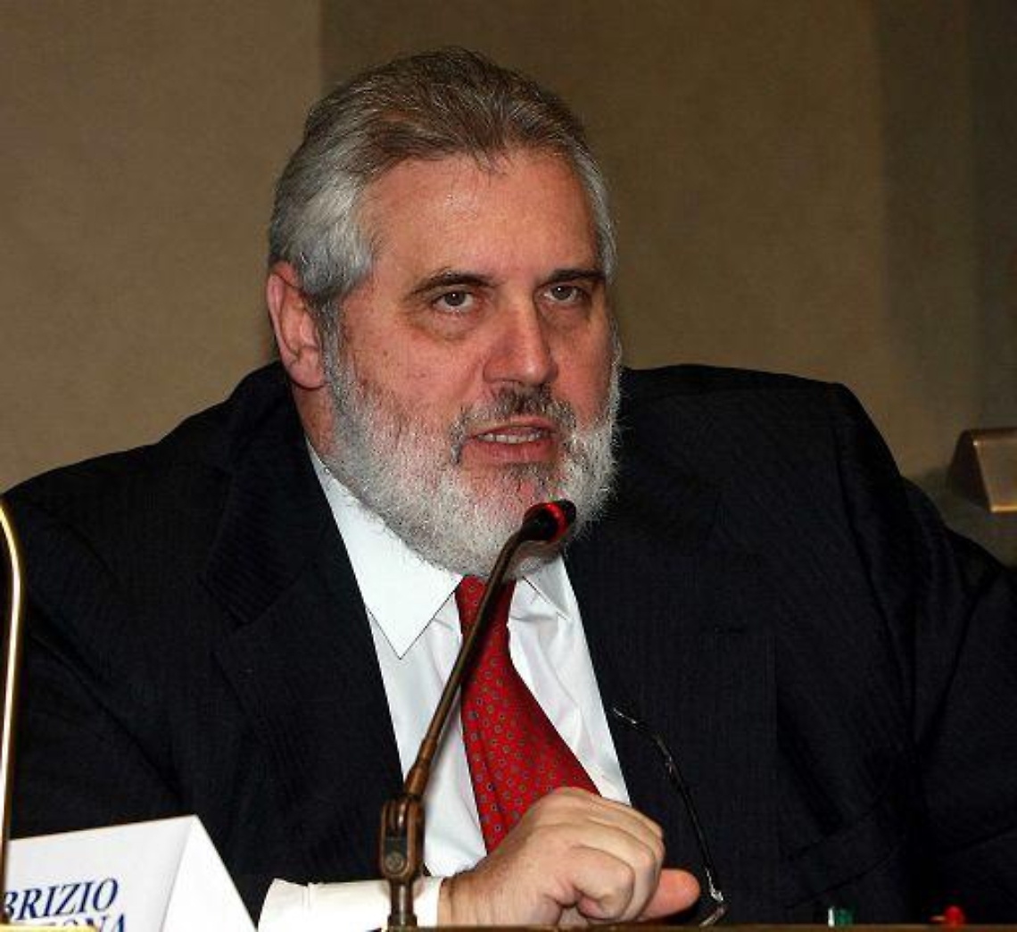 Unicredit/ Palenzona: Fusione con Intesa Sp fantasie senza limiti