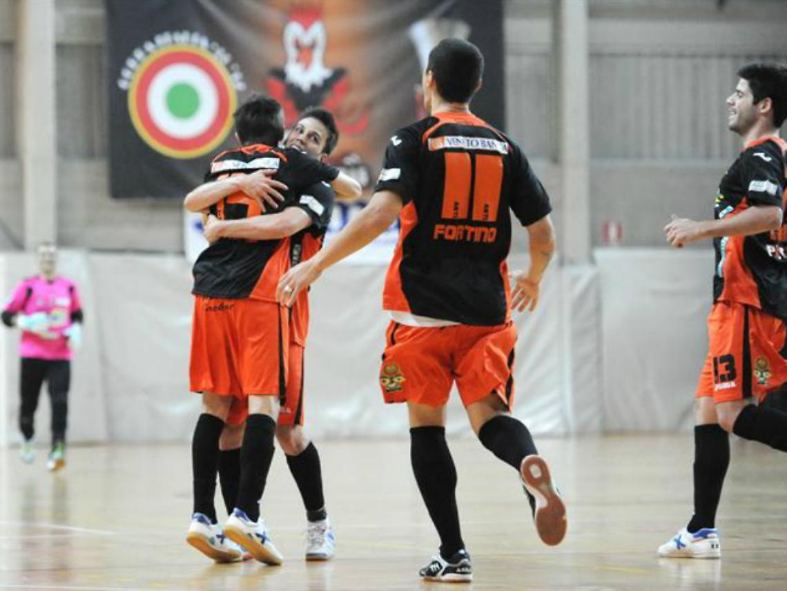 Calcio a 5: orange sul velluto, Patias fa il vuoto