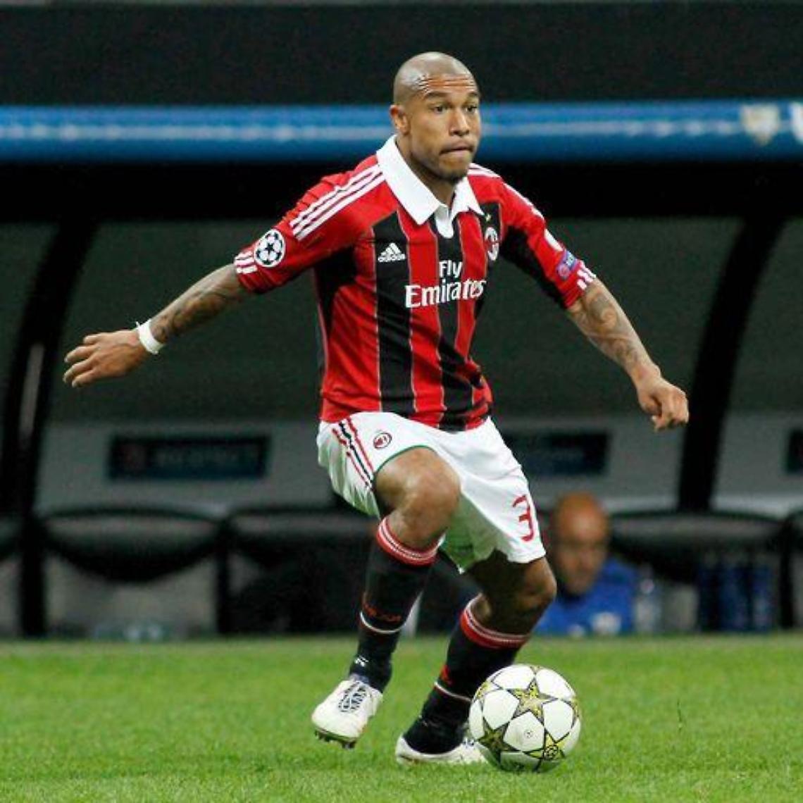 Calcio/ Milan: De Jong operato, sei mesi di stop