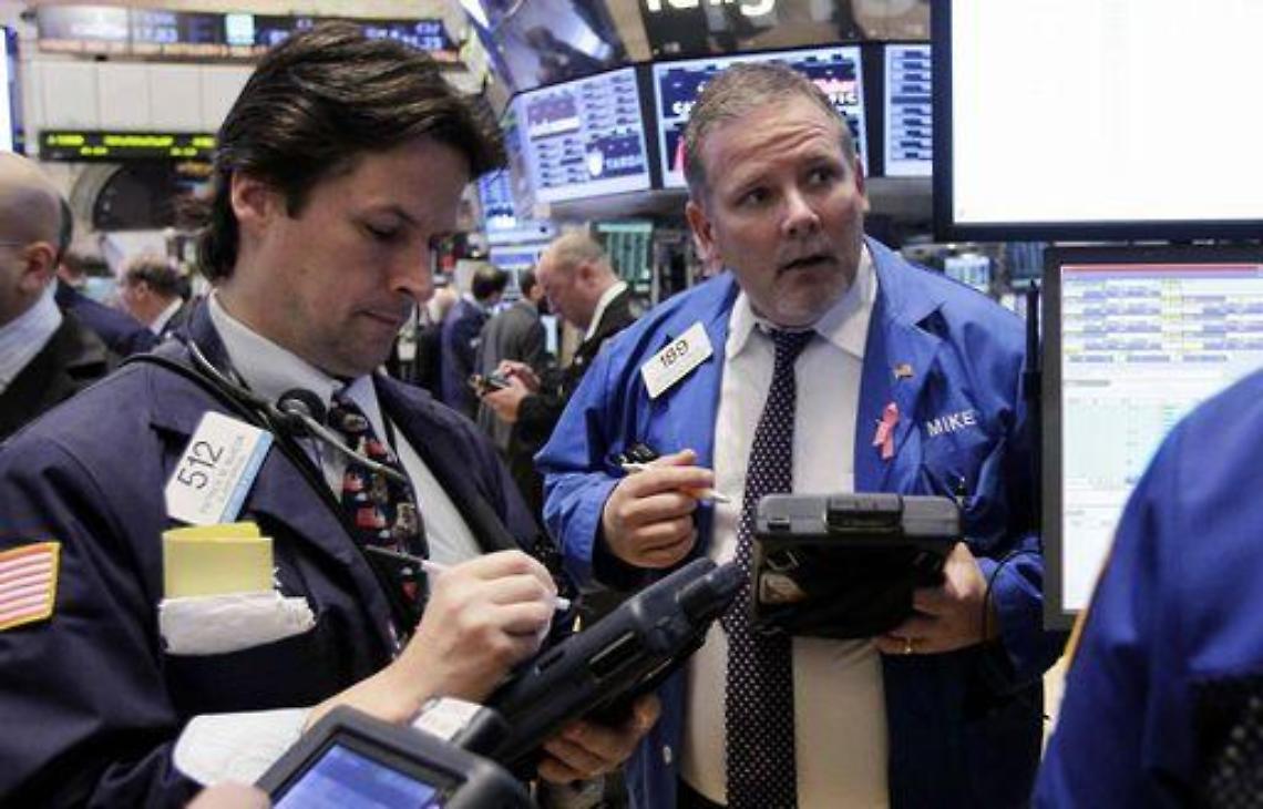 Crisi/ Spread sotto 310 punti, minimo 2 settimane, Milano +0,26%