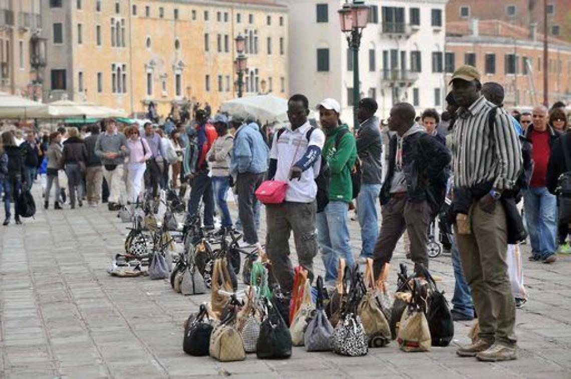 Immigrati/ Boom di rimesse da Italia: 2011 +12,5% contro +2% Ue