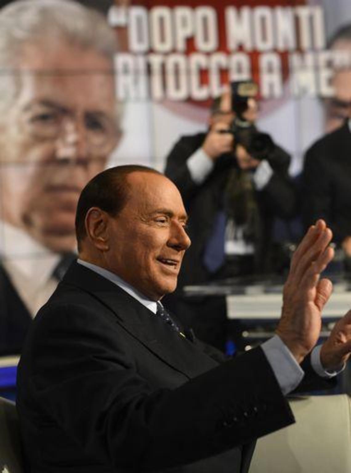 Monti/ Berlusconi: E' senza coerenza,gioca contro sua maggioranza