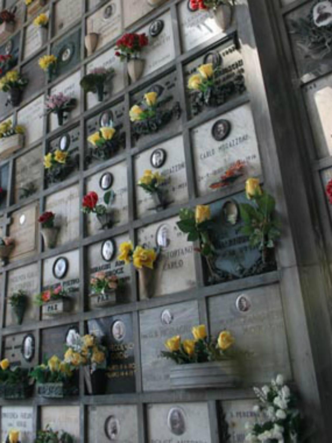 Muore al cimitero durante un funerale