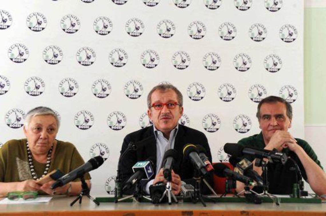 Pdl-Lega/ Calderoli e non Maroni da Berlusconi e Formigoni