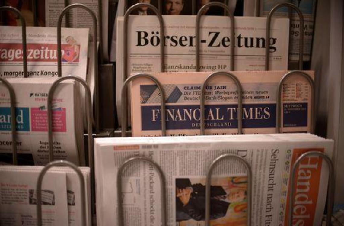 Prima pagina listata a lutto per ultimo giorno Ft Deutschland