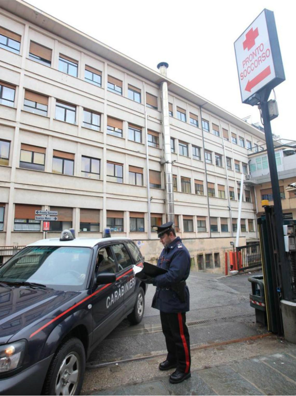 Raptus di gelosia ad Alba: lite per una<br/>ragazza finisce a picconate in strada