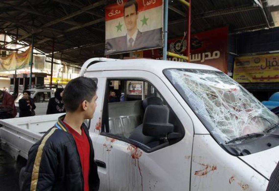 Siria/ Raid aerei e combattimenti alla periferia di Damasco