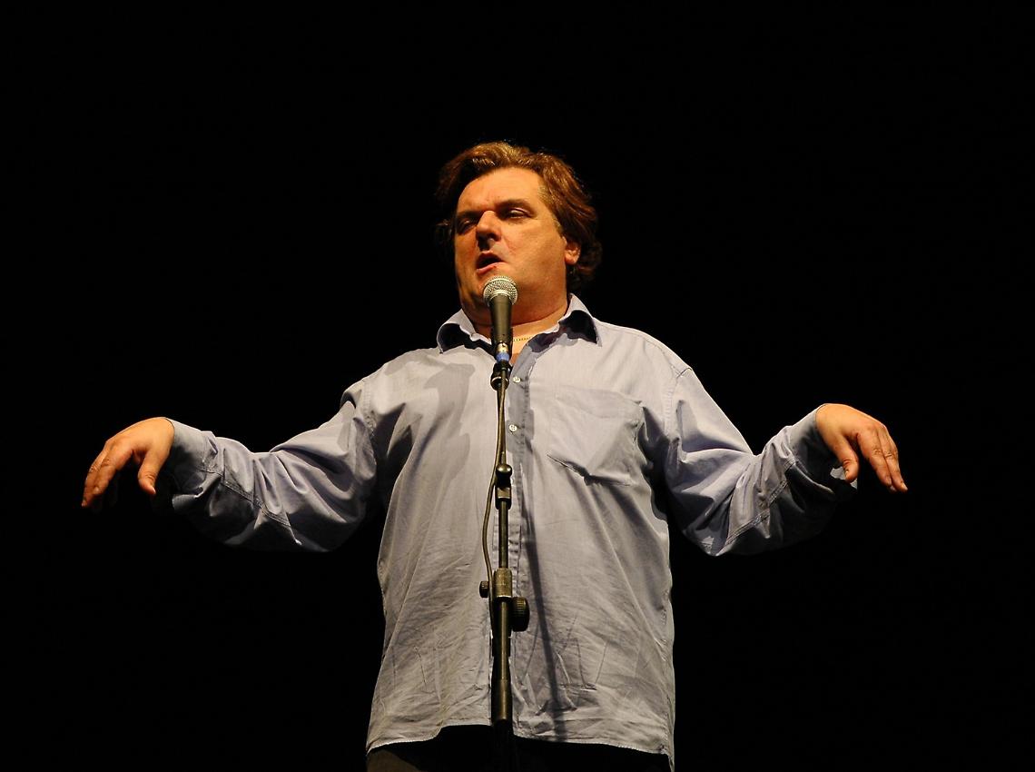 A Canelli si ride con Paride Mensa