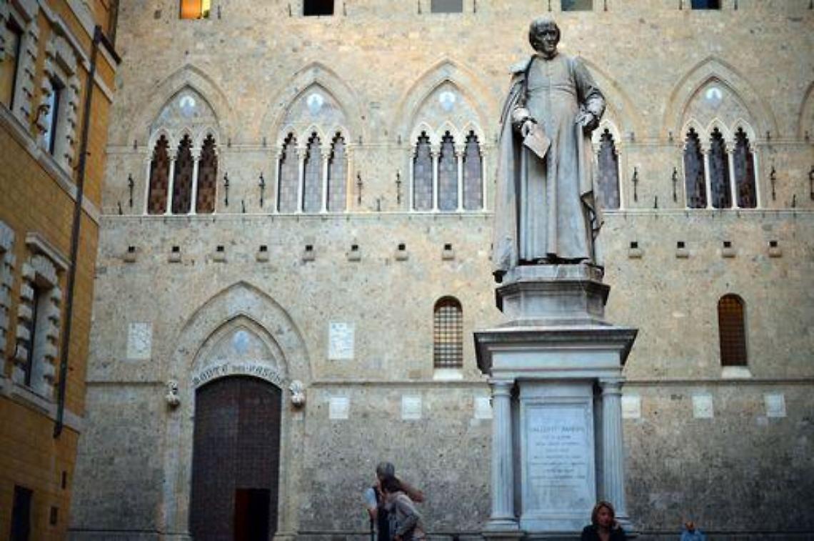 Borsa/ Scandalo derivati, il titolo Mps frana in Borsa a -8,43%