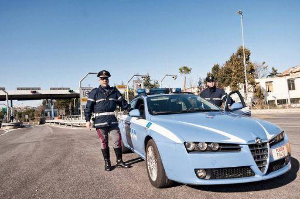 Calcio/Tafferugli davanti allo stadio Tardini prima di Parma-Juve