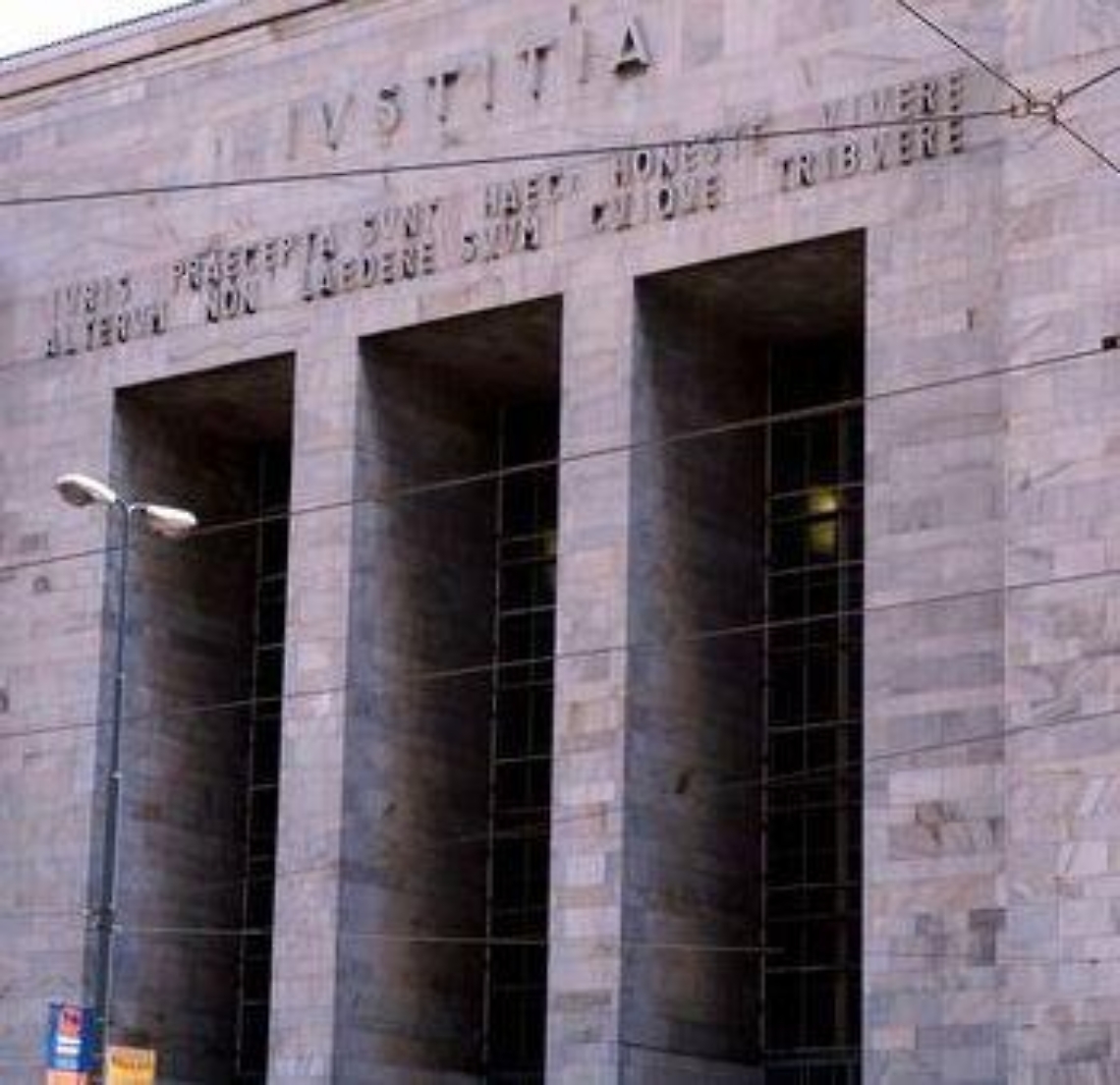 Crisi/ Tribunale Milano: In 4 anni boom fallimenti imprese (+91%)