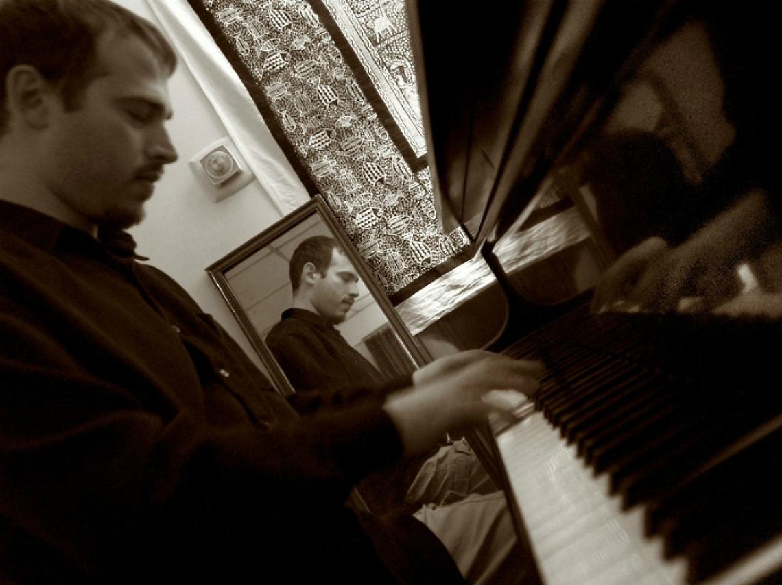 Da Detroit al Diavolo l'eclettico<br/>pianismo jazz di Greg Burk