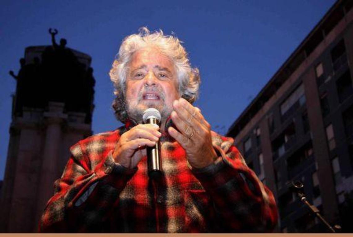 Elezioni/ Grillo contestato a Livorno: 'Fascista'