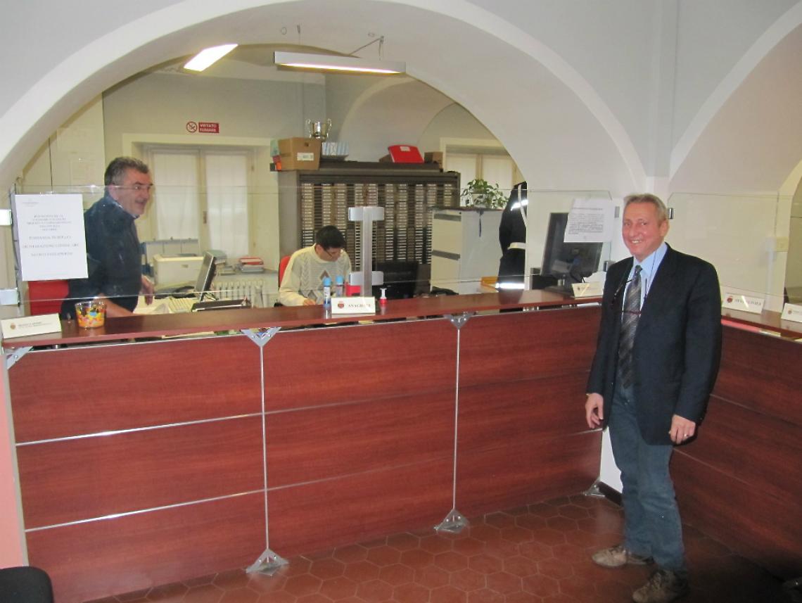 L'ufficio anagrafe allunga l'orario