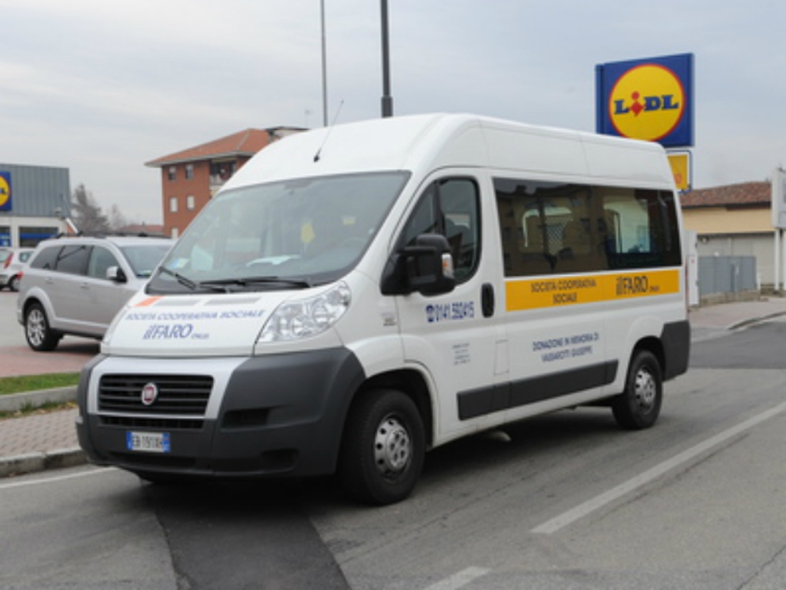 Trasporto disabili, il Faro perde l'appalto<br/>"Per vent'anni abbiamo portato i ragazzi a scuola"