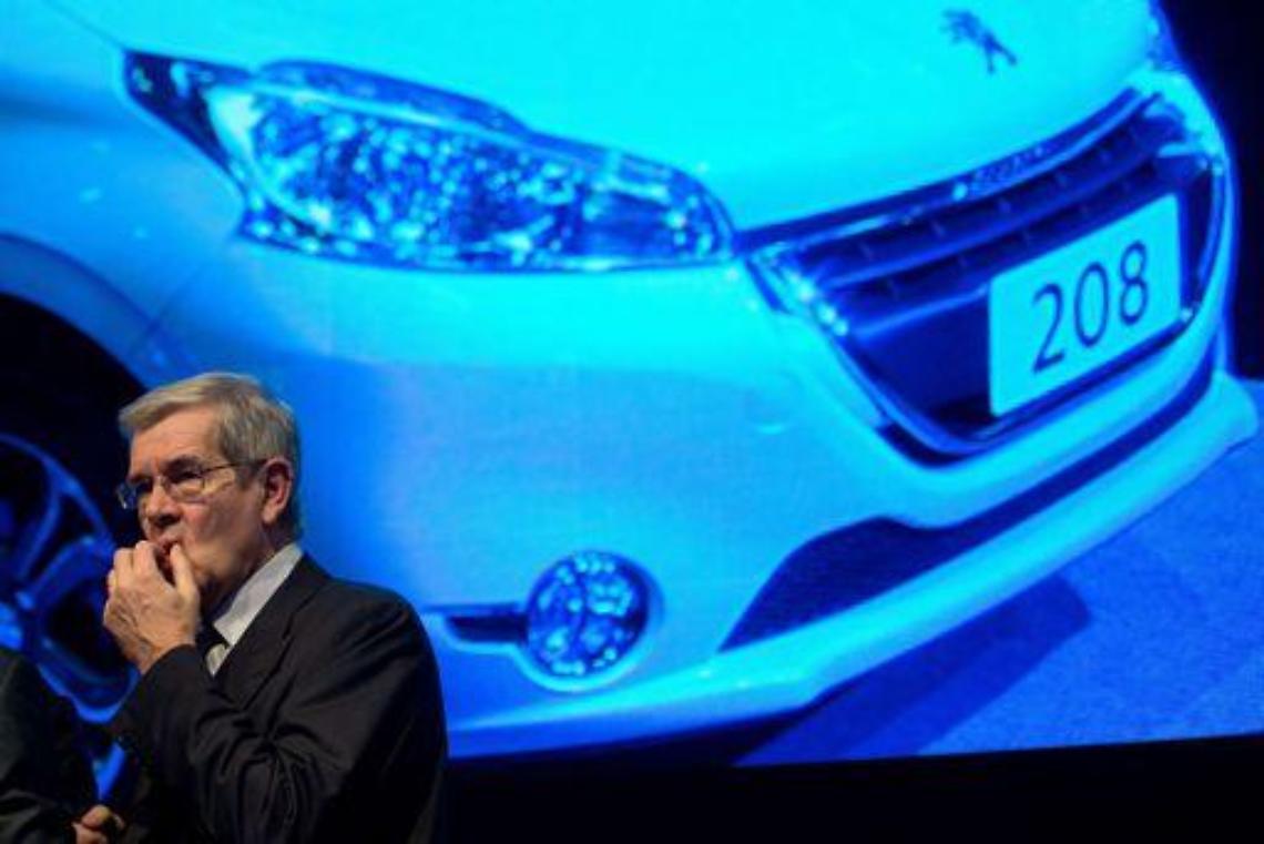 Auto/ Moody's valuta taglio del rating di Peugeot Citroen