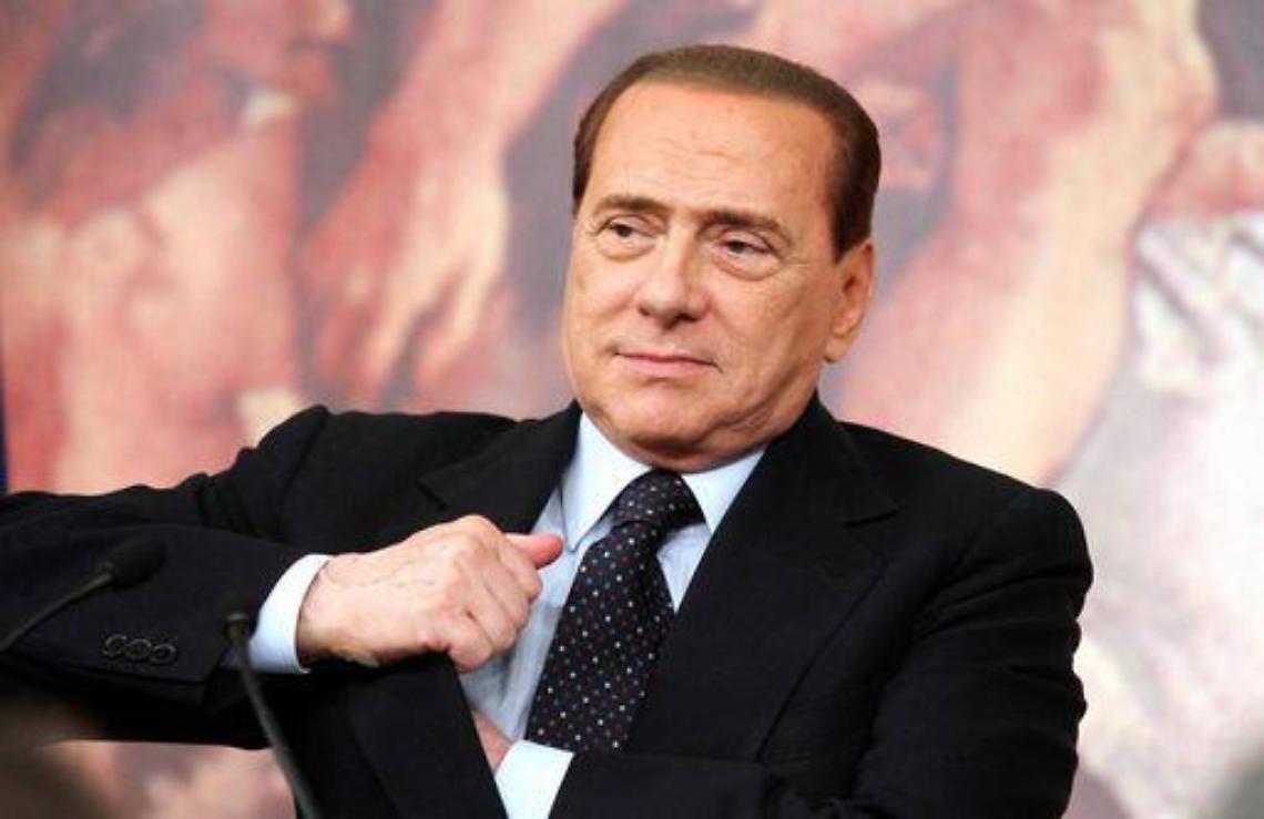 Berlusconi: Siamo a -1,7% da sinistra, ora freccia e sorpasso