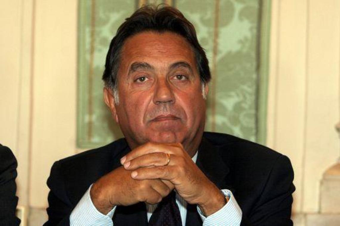 Capo Polizia Manganelli in terapia intensiva, notte tranquilla