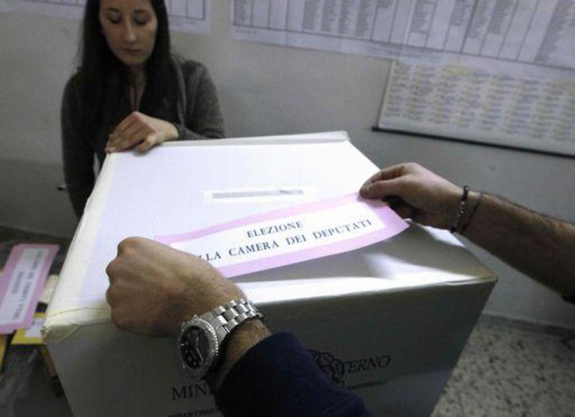 Elezioni/Affluenza in calo, alle 12 &egrave; al 14,8% (non definitivo)