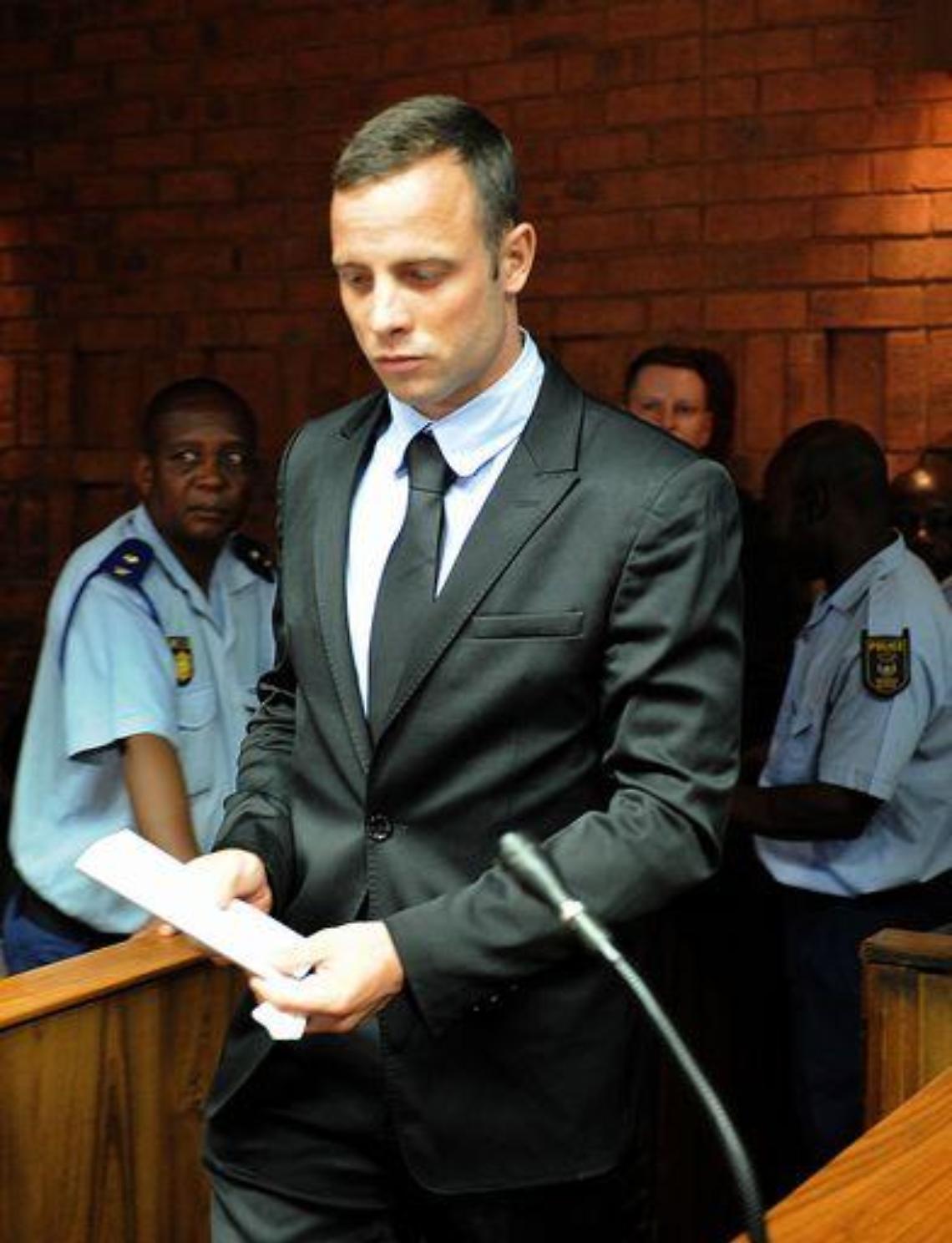 Pistorius/ Atleta arrivato in tribunale per udienza su cauzione