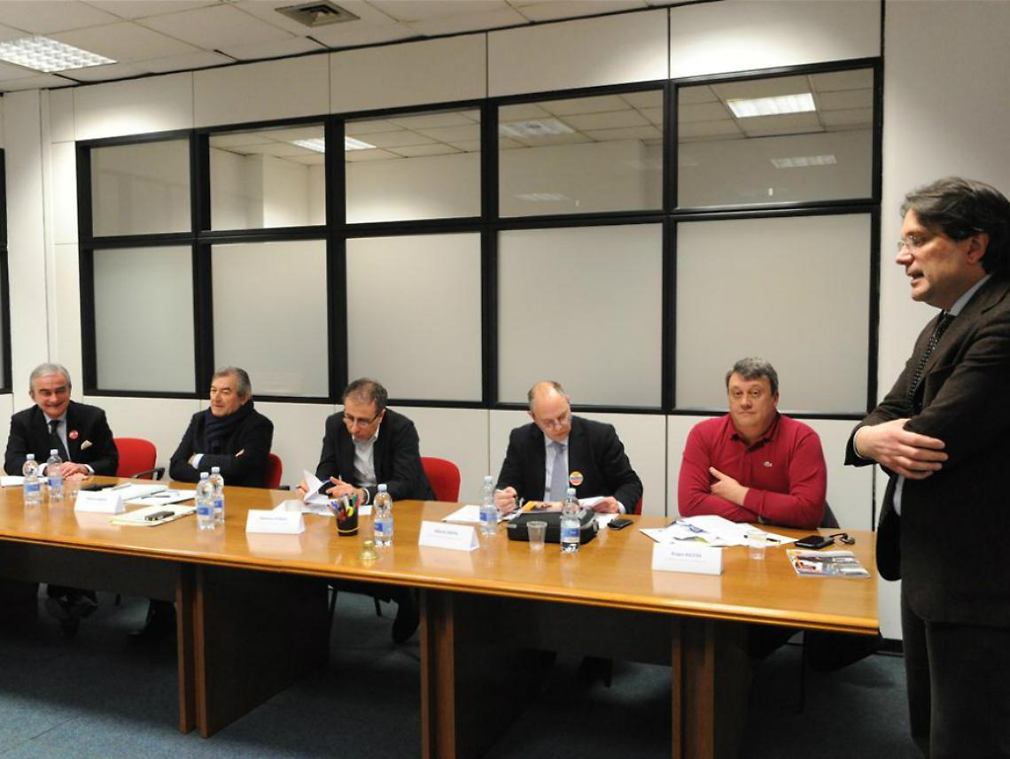 "Aspettiamo i pagamenti da tre anni"<br/>All'Api i candidati tra tasse, crediti e banche