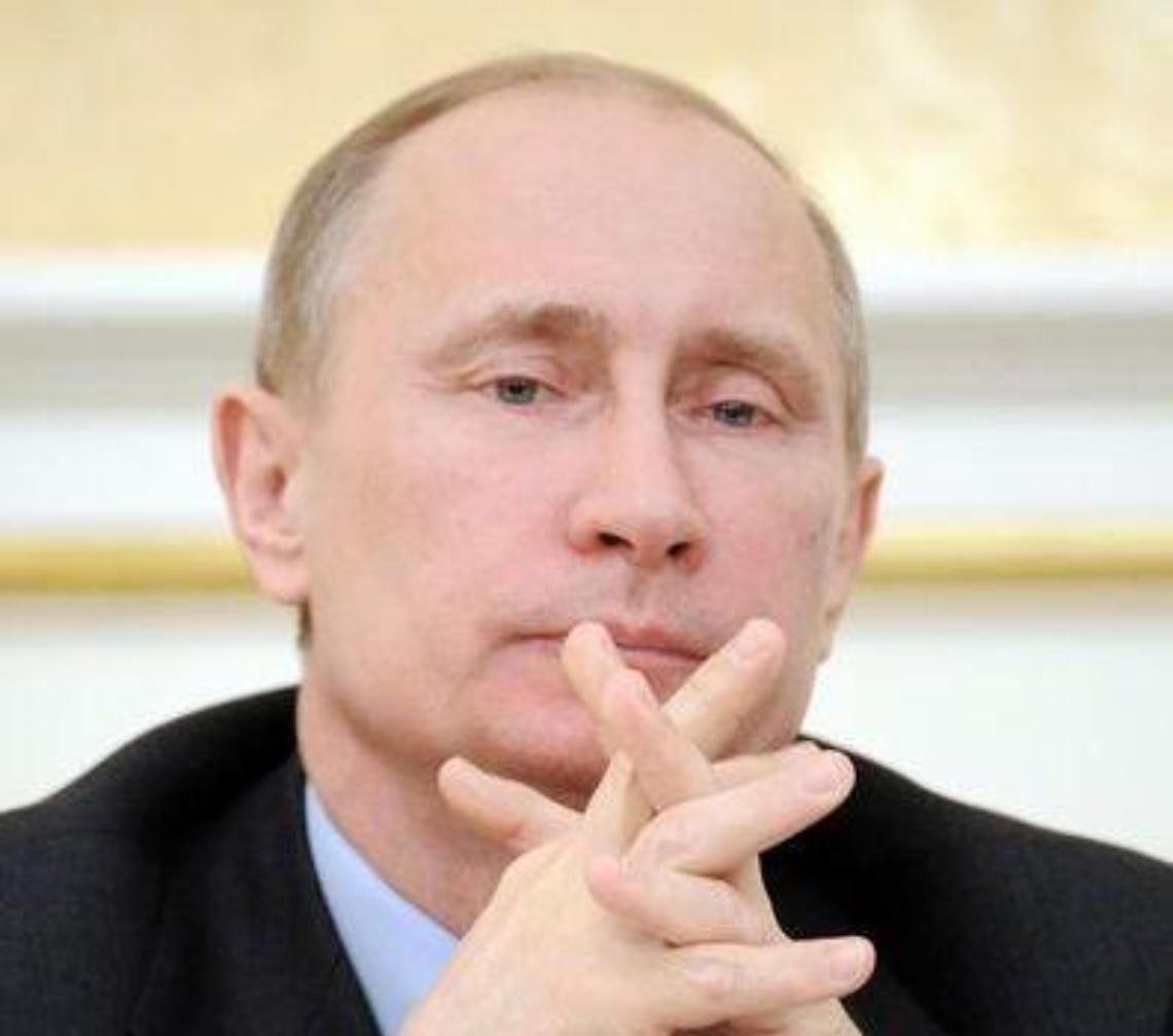 Russia/ Putin firma legge per divieto fumo in luoghi pubblici