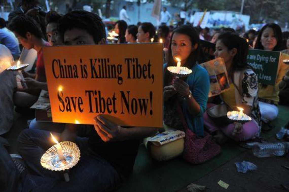 Tibet/ Due compagni di classe si immolano a Dzorge