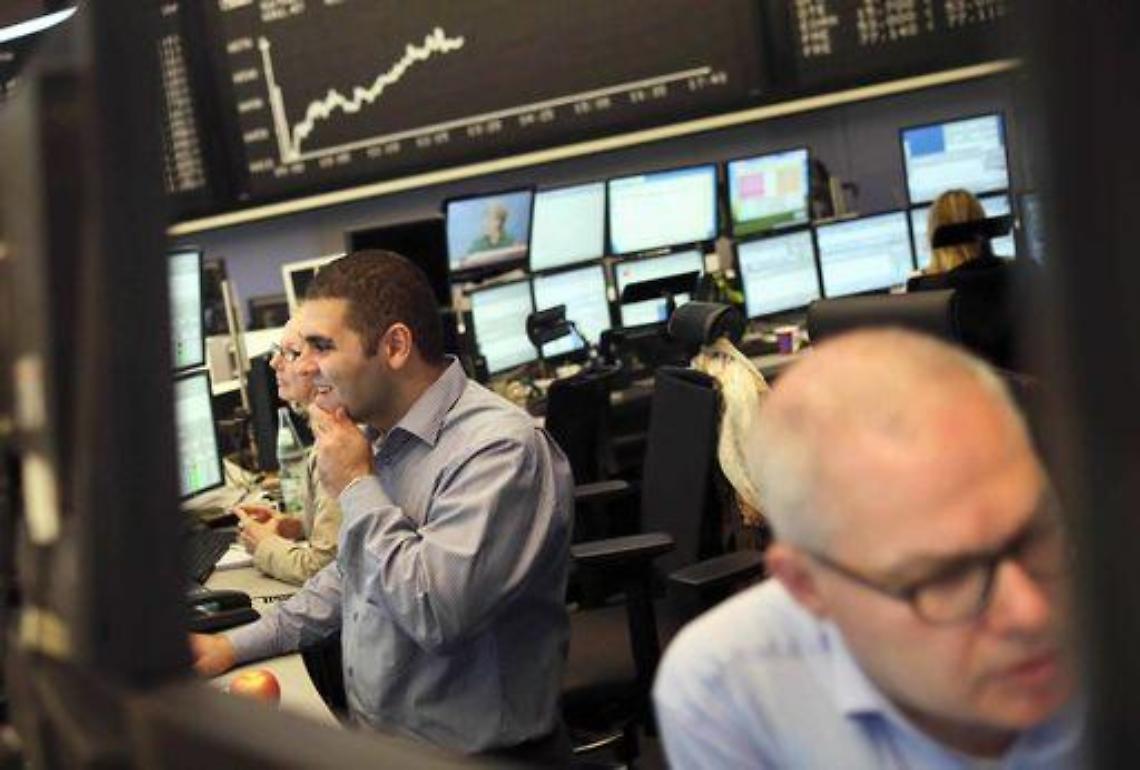 Borsa/ Cipro affossa mercati europei, spread Btp-Bund a quota 330