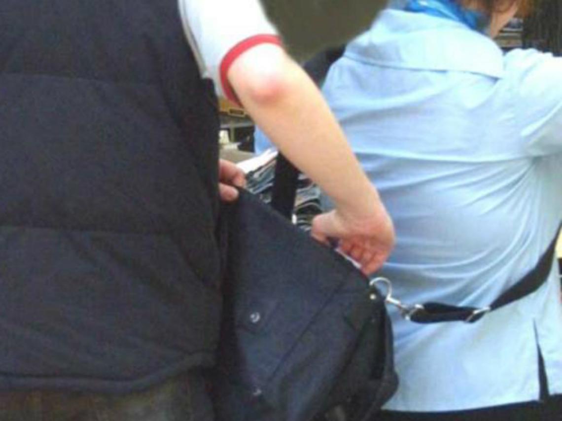 Borseggiata una donna di 78 anni in piazza del Palio
